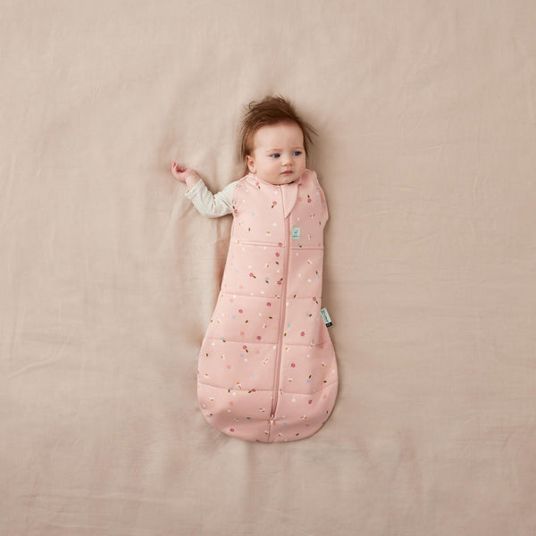 ergoPouch Cocoon Swaddle Bag - Daisies | Tog 2.5