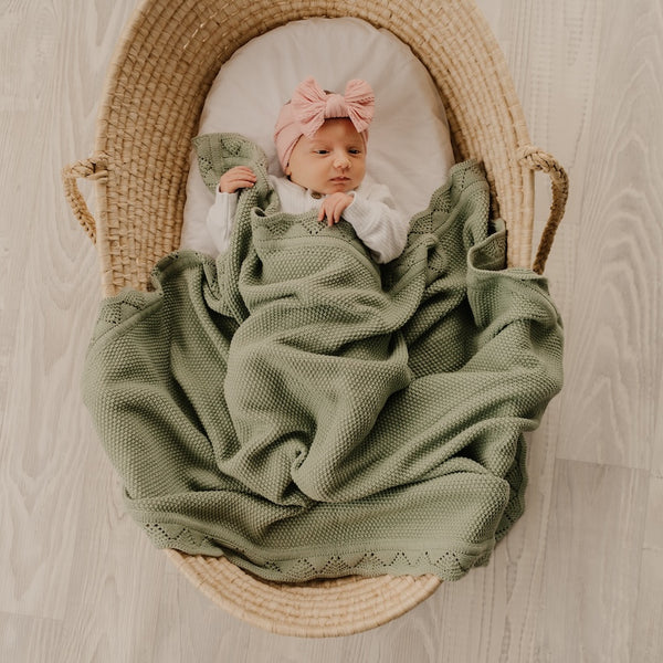 Mod & Tod Heirloom Blanket | Scalloped Edge - Pistachio
